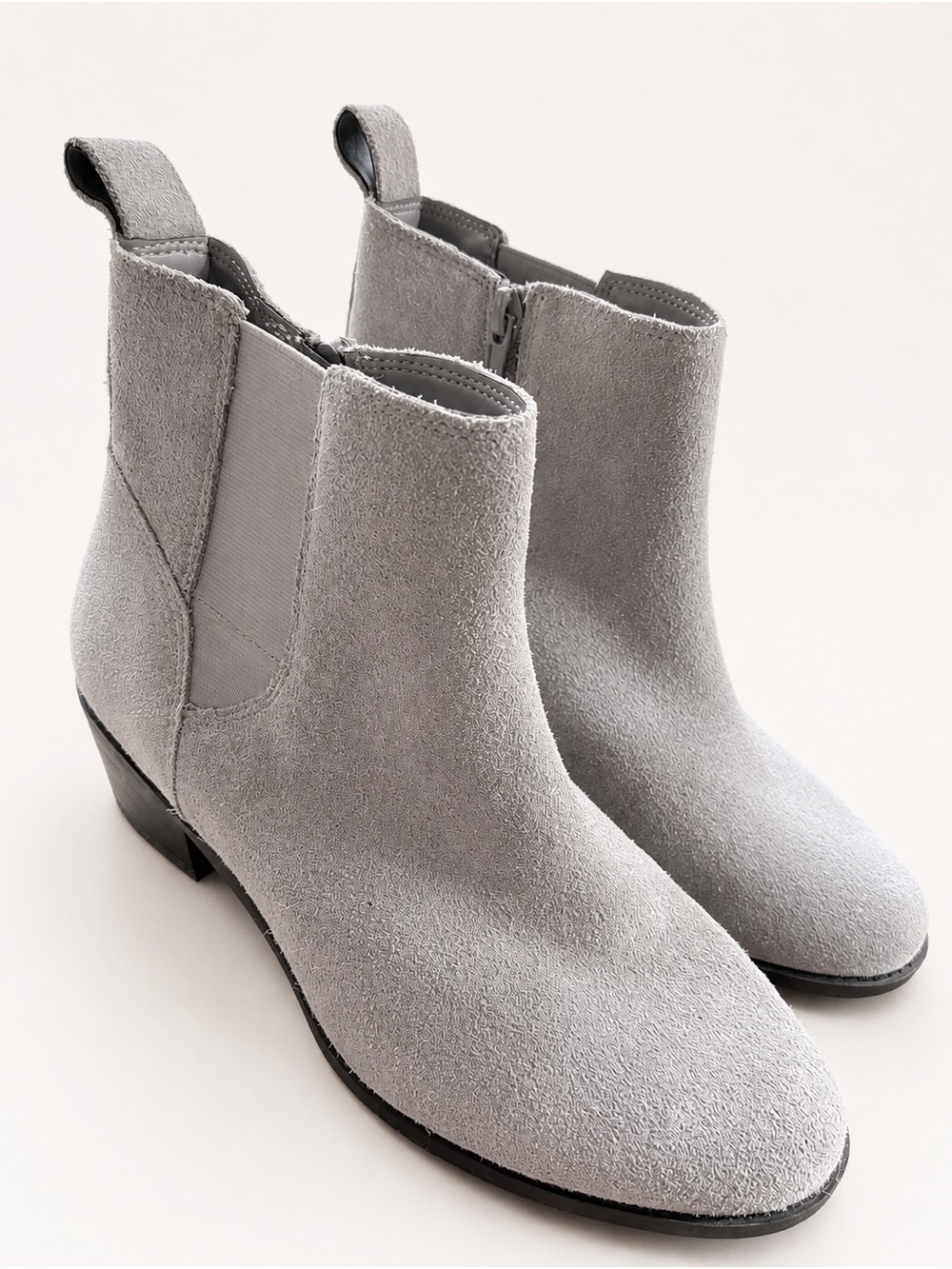 Vionic Roseland Gray Suede Ankle Boots 6.5 Wide EUC